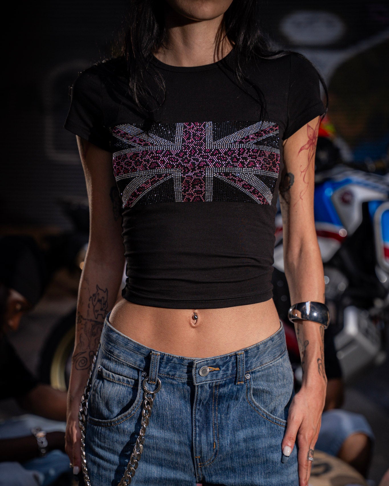 İngiltere Leoparlı Crystal Tee-Pink Sheen Studios®