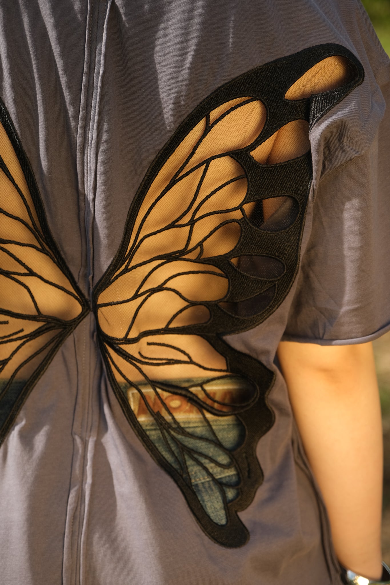Kelebek Butter Yellow Sırt Detaylı T-Shirt Sheen Studios®