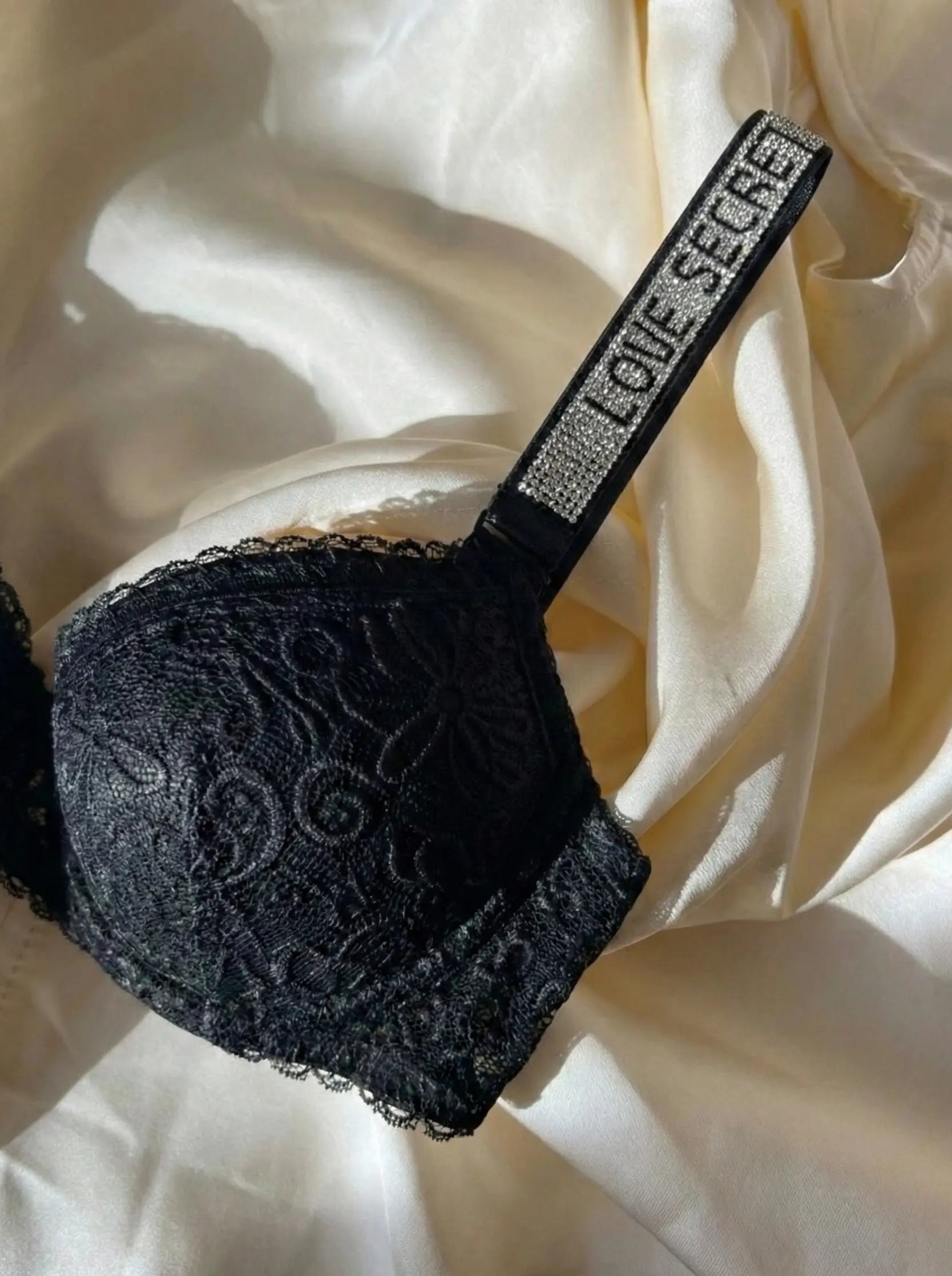 Love Secret Black Dantel Takım Sheen Studios®