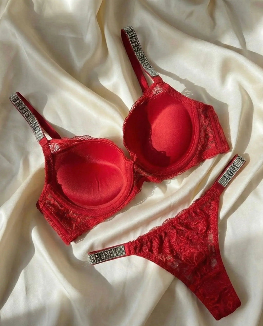 Love Secret Kırmızı Dantel Takım Sheen Studios®